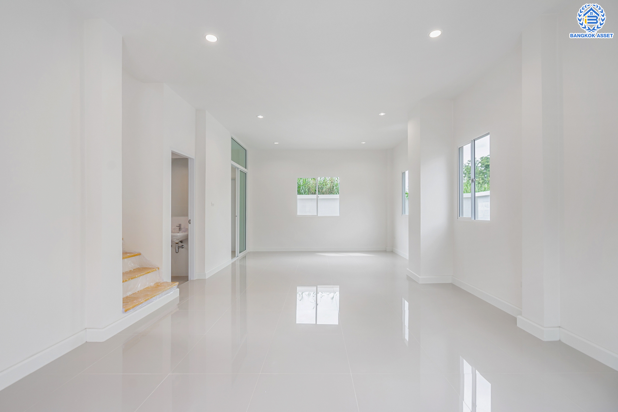 บ้านมือสองตกแต่งใหม่ ม.แลนซีโอ วงแหวน-พระราม5 (ซ.วัดส้มเกลี้ยง) บ้านแฝด หลังมุม เนื้อที่ 40 ตร.ว. ฟังก์ชัน 3 ห้องนอน 2 ห้องน้ำ 1 ที่จอดรถ บนทำเลศักยภาพ เดินทางสะดวก เชื่อมต่อทั้งปิ่นเกล้า-ศาลายา ใกล้เซ็นทรัลเวสต์เกต ทางด่วน "กาญจนาภิเษก" และรถไฟฟ้า "สถานีตลาดบางใหญ่"